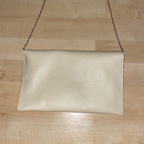 NWOT clutch crossbody bag purse chain strap monogrammed DDM embroidery in cream - Picture 3 of 10